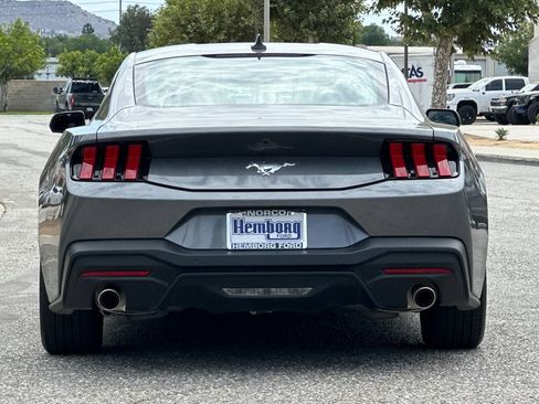 Used 2024 Ford Mustang Coupe RWD image 5