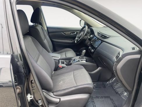Used 2018 Nissan Rogue SV w/ Premium Package AWD/4WD image 14