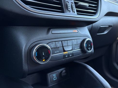 Used 2023 Ford Escape Active image 28