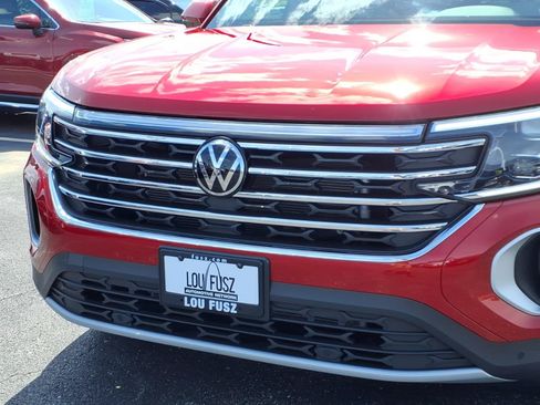 Used 2025 Volkswagen Atlas SE FWD image 34