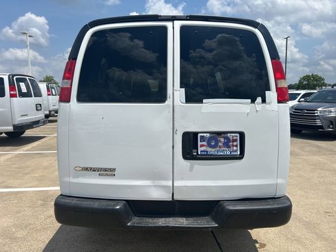 Used 2016 Chevrolet Express 2500 LS image 5
