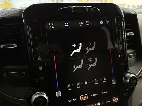 Used 2024 RAM 3500 Limited w/ Towing Technology Group image 20