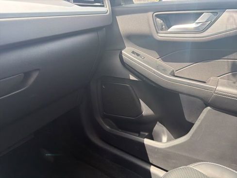 Used 2025 Ford Escape Platinum AWD/4WD image 22