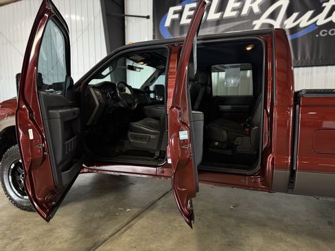 Used 2015 Ford F250 Lariat w/ Lariat Ultimate Package AWD/4WD image 18