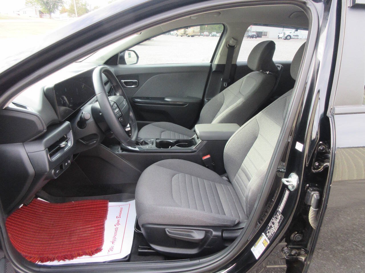 Used 2025 Kia K4 EX FWD image 11