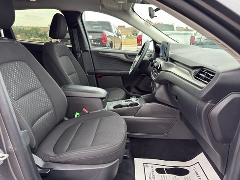 Used 2025 Ford Escape Active AWD/4WD image 13
