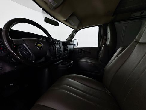Used 2021 Chevrolet Express 2500 Work Van w/ Driver Convenience Package image 19