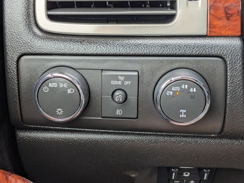 Used 2013 Chevrolet Tahoe LT AWD/4WD image 16