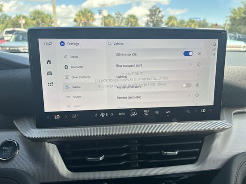 New 2025 Ford Explorer Active w/ Active Comfort Package image 25