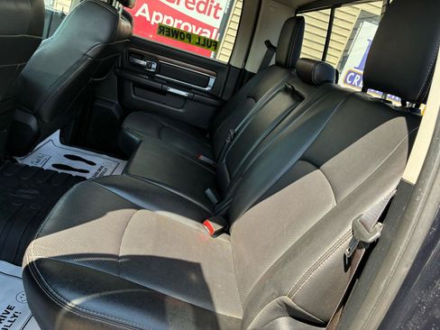Used 2016 RAM 1500 Laramie AWD/4WD image 10