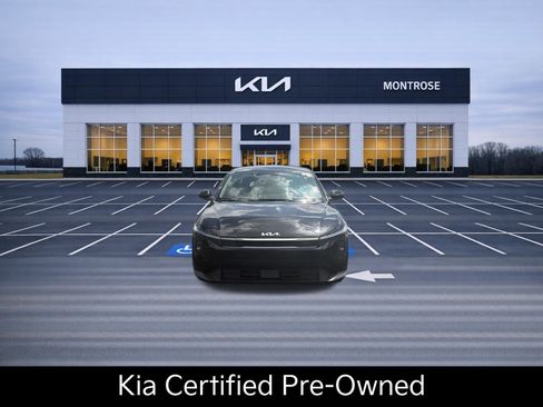 Certified 2025 Kia K4 FWD image 2