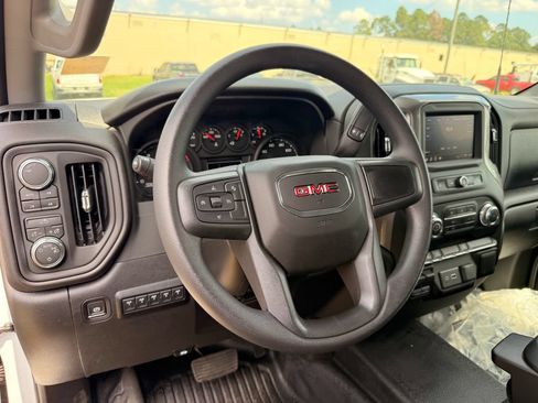New 2026 GMC Sierra 3500 Pro AWD/4WD image 15