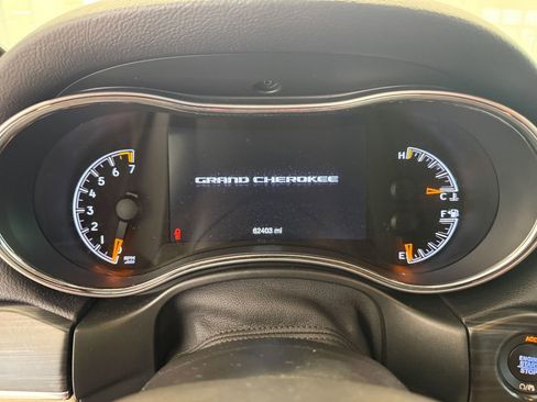 Used 2020 Jeep Grand Cherokee Limited w/ Luxury Group II RWD image 19