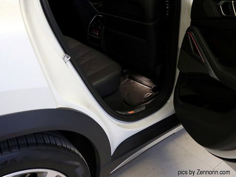 Certified 2023 BMW X6 xDrive40i w/ Premium Package image 35