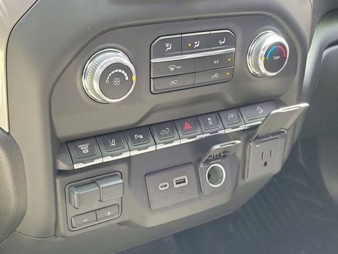 Used 2023 GMC Sierra 3500 Pro AWD/4WD image 19