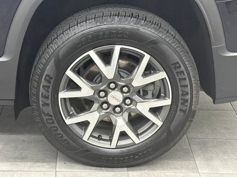 Used 2021 GMC Acadia SLE w/ Driver Convenience Package FWD image 6