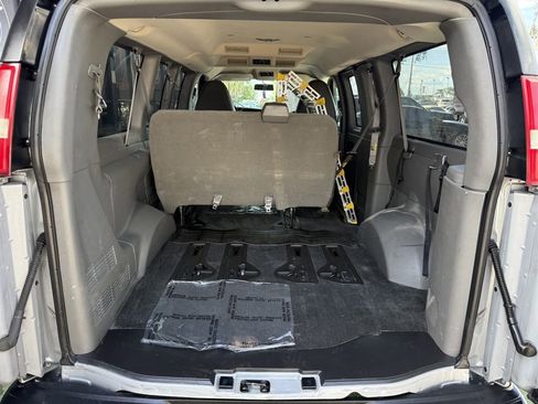 Used 2014 Chevrolet Express 2500 LT w/ LT Preferred Equipment Group RWD image 22