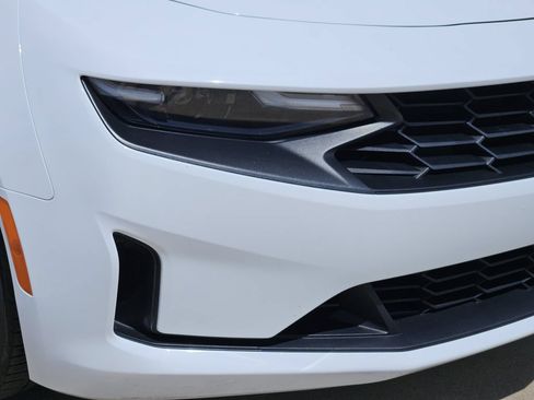 Used 2023 Chevrolet Camaro LT RWD image 9