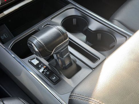 Used 2022 Ford F150 Lariat w/ Max Trailer Tow Package image 15