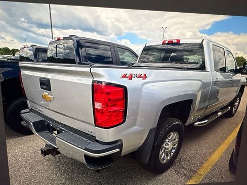 Used 2018 Chevrolet Silverado 2500 LT w/ All Star Edition AWD/4WD image 3
