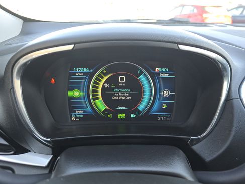 Used 2017 Chevrolet Volt Premier w/ Driver Confidence II Package image 21