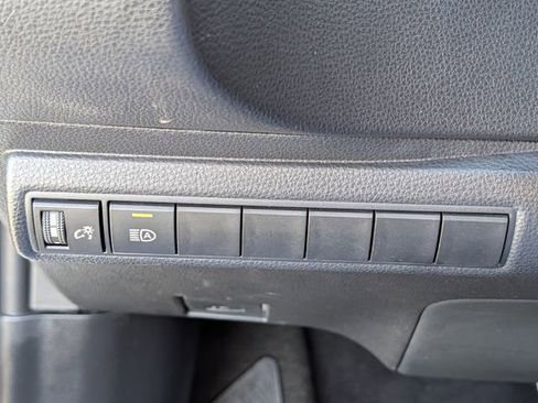 Used 2025 Toyota Corolla SE FWD image 23