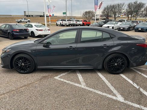 Used 2026 Toyota Camry SE image 6
