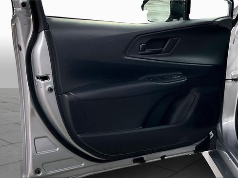 New 2026 Toyota Prius Plug-In Hybrid image 10