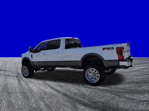 Used 2019 Ford F250 Lariat w/ Lariat Ultimate Package image 6