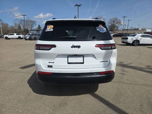 Used 2023 Jeep Grand Cherokee L Limited w/ Black Appearance Package AWD/4WD image 6