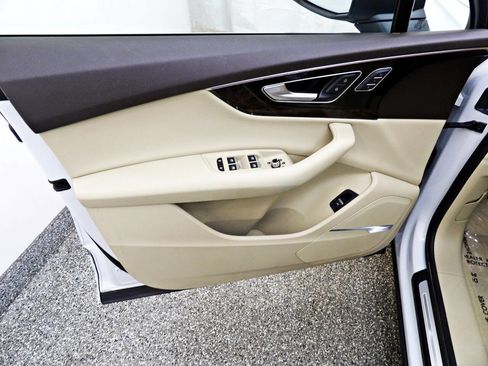 Used 2019 Audi Q7 3.0T Prestige image 7