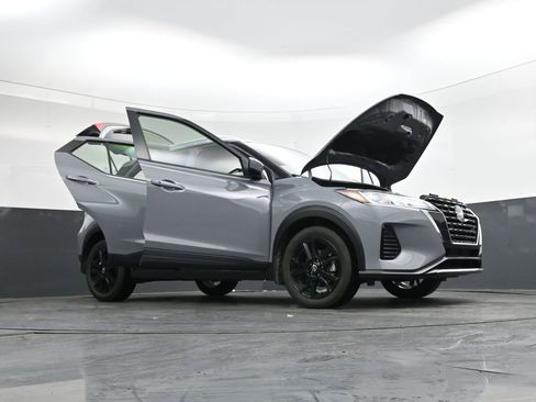 Used 2024 Nissan Kicks SV image 43