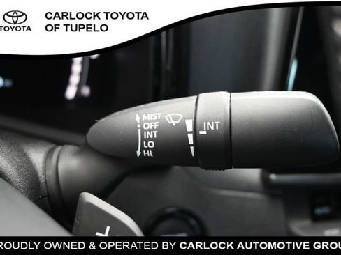 Used 2025 Toyota Camry SE w/ Convenience Package FWD image 20