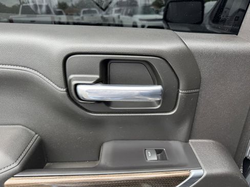 Used 2021 Chevrolet Silverado 1500 RST w/ Texas Edition Plus AWD/4WD image 26