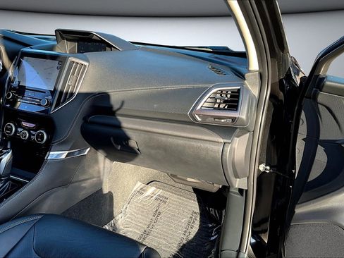 Used 2022 Subaru Forester Touring image 25