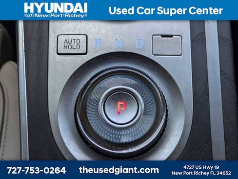 Used 2022 Genesis GV80 2.5T w/ Prestige Package 04 AWD/4WD image 30
