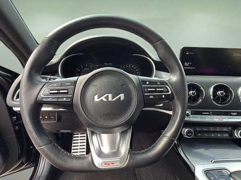Used 2022 Kia Stinger GT2 AWD/4WD image 23