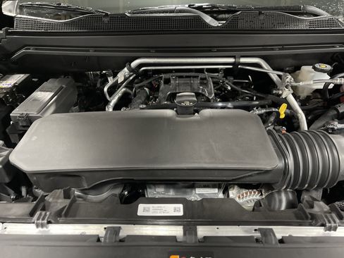 New 2026 GMC Canyon Denali w/ LPO, Denali Black Edition image 18