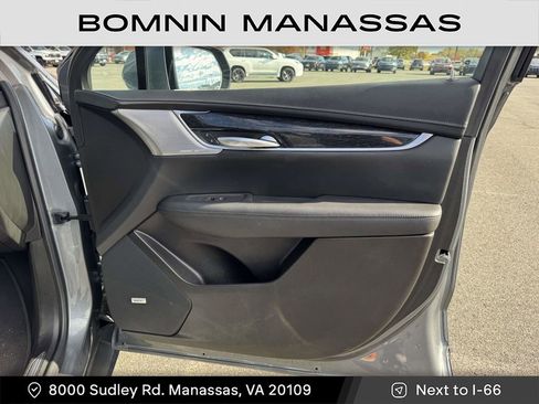 Used 2022 Cadillac XT5 Premium Luxury image 8