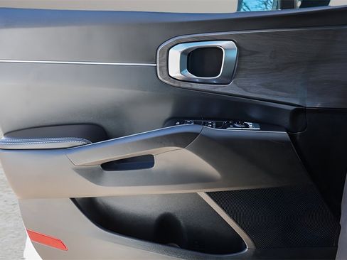 Used 2025 Kia Sorento X-Line EX image 25