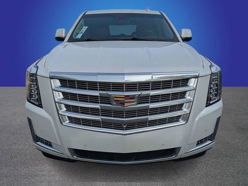 Used 2020 Cadillac Escalade Premium Luxury w/ LPO, Radiant Package AWD/4WD image 8