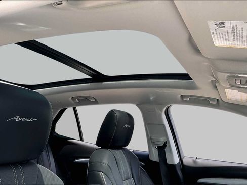 Certified 2025 Buick Envision Avenir AWD/4WD image 14