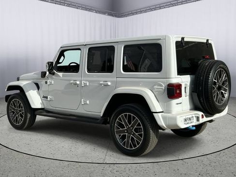Used 2023 Jeep Wrangler Unlimited Sahara AWD/4WD image 7