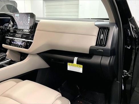 New 2025 Nissan Pathfinder SL w/ Lighting Package (N92) image 33