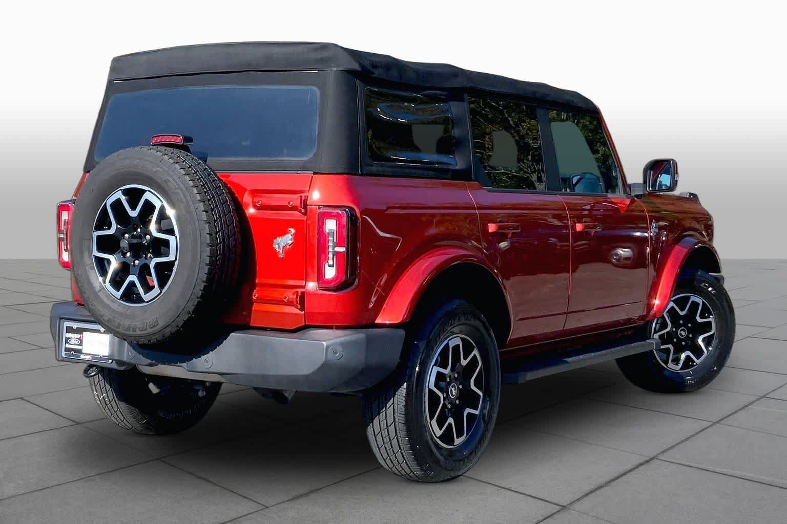 Used 2022 Ford Bronco Outer Banks AWD/4WD image 12