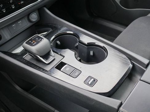 Certified 2026 Nissan Rogue S FWD image 15