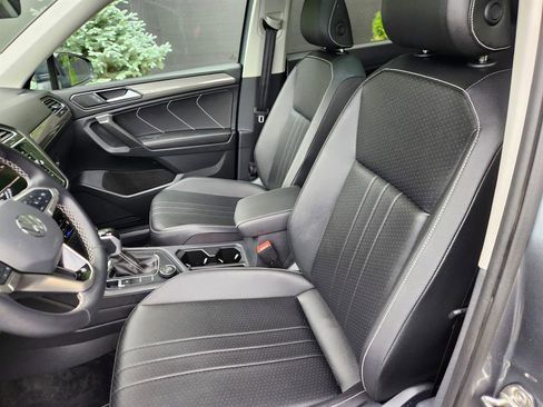 Certified 2024 Volkswagen Tiguan SE image 27