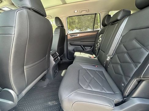 New 2026 Volkswagen Atlas SE FWD image 40