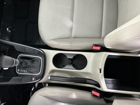 Used 2025 Kia Soul LX w/ LX Technology Package FWD image 15