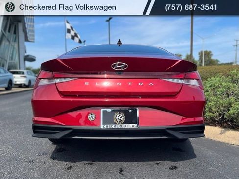 Used 2023 Hyundai Elantra SEL FWD image 10